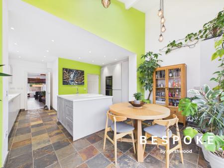 4 bedroom End of terrace house for sale in Marsh Green Road, Sandbach, CW11