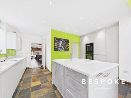 4 bedroom End of terrace house for sale in Marsh Green Road, Sandbach, CW11