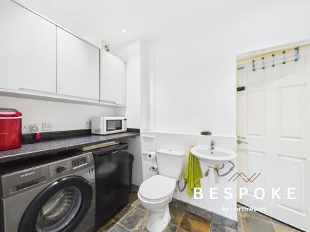4 bedroom End of terrace house for sale in Marsh Green Road, Sandbach, CW11