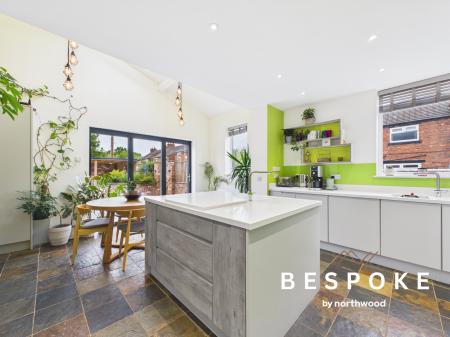4 bedroom End of terrace house for sale in Marsh Green Road, Sandbach, CW11