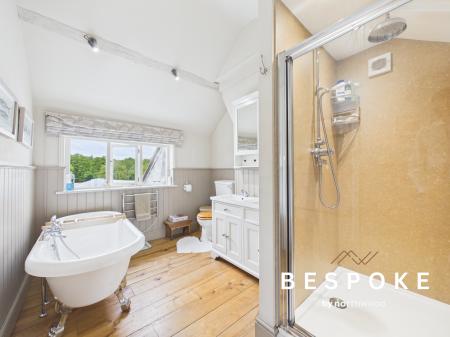 4 bedroom Detached house for sale in Holmes Chapel Road, Somerford, Congleton, CW12