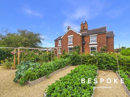 4 bedroom Detached house for sale in Holmes Chapel Road, Somerford, Congleton, CW12