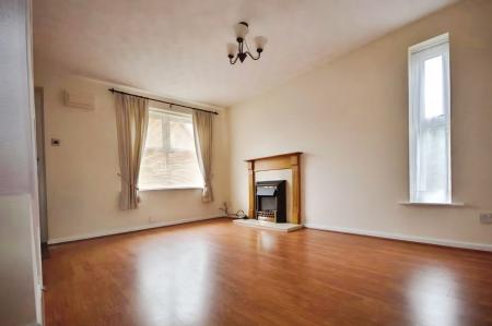 2 bedroom Semi-detached house to let in Lambourn Drive, Coppenhall, Crewe, CW1