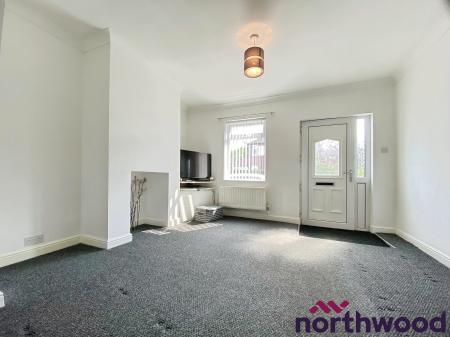 2 bedroom Terraced House to let in Newfield Street, Sandbach, CW11