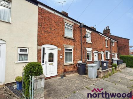 2 bedroom Terraced House to let in Newfield Street, Sandbach, CW11