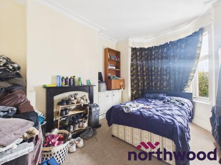 3 bedroom Terraced House for sale in West Street, Crewe, CW1