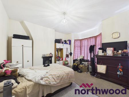 3 bedroom Terraced House for sale in West Street, Crewe, CW1