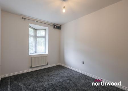 4 bedroom Town house to let in Redwood Drive, Crewe, CW1