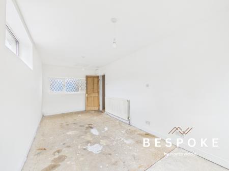 3 bedroom Semi-detached house for sale in Cledford Crescent, Middlewich, CW10
