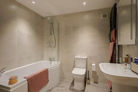 2 bedroom Flat to let in 1A Welles Street, Sandbach, CW11
