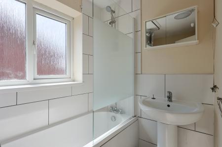 2 bedroom Semi-detached house to let in Malory Close, Crewe, CW1
