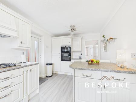 2 bedroom Bungalow for sale in Ferndale Close, Sandbach, CW11