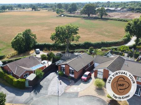 2 bedroom Bungalow for sale in Ferndale Close, Sandbach, CW11