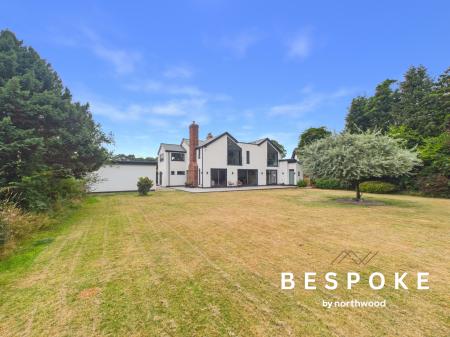 5 bedroom Detached house for sale in Twemlow Lane, Holmes Chapel, CW4