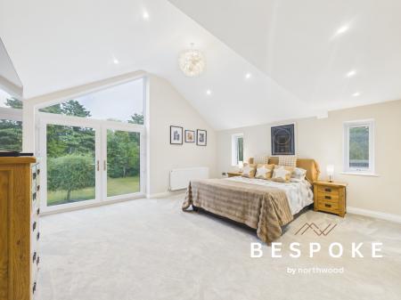 5 bedroom Detached house for sale in Twemlow Lane, Holmes Chapel, CW4
