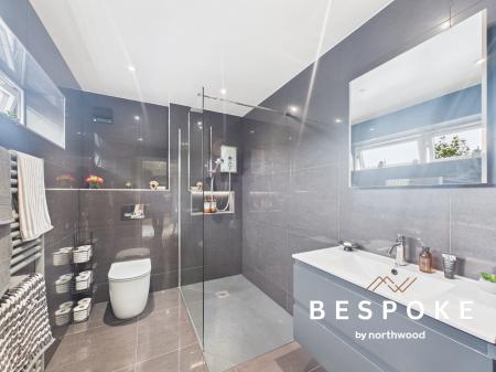 5 bedroom Detached house for sale in Twemlow Lane, Holmes Chapel, CW4