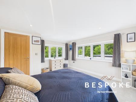 5 bedroom Detached house for sale in Twemlow Lane, Holmes Chapel, CW4