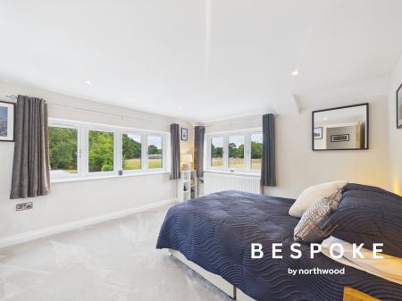 5 bedroom Detached house for sale in Twemlow Lane, Holmes Chapel, CW4
