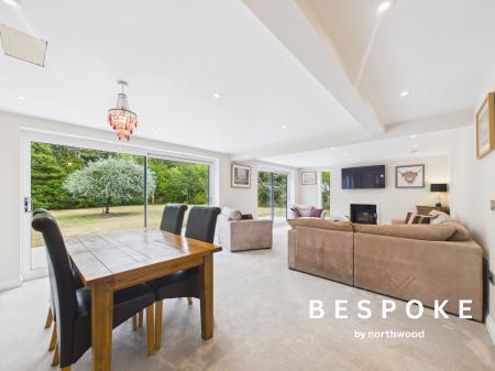 5 bedroom Detached house for sale in Twemlow Lane, Holmes Chapel, CW4