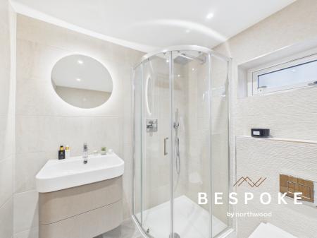 5 bedroom Detached house for sale in Twemlow Lane, Holmes Chapel, CW4