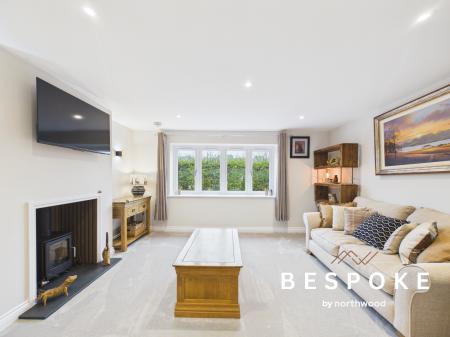5 bedroom Detached house for sale in Twemlow Lane, Holmes Chapel, CW4