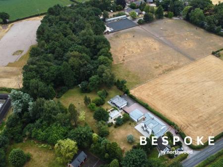 5 bedroom Detached house for sale in Twemlow Lane, Holmes Chapel, CW4