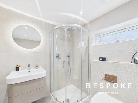 5 bedroom Detached house for sale in Twemlow Lane, Holmes Chapel, CW4