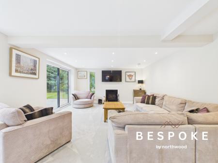 5 bedroom Detached house for sale in Twemlow Lane, Holmes Chapel, CW4