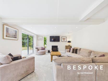5 bedroom Detached house for sale in Twemlow Lane, Holmes Chapel, CW4