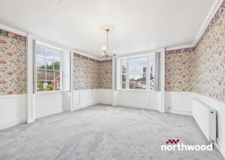 4 bedroom Detached Villa to let in Queen Street, Middlewich, CW10