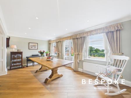 4 bedroom Detached house for sale in Crewe Road, Sandbach, CW11