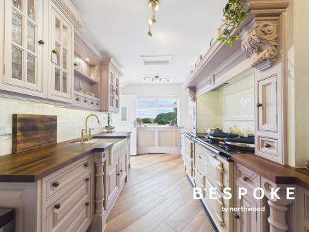 4 bedroom Detached house for sale in Crewe Road, Sandbach, CW11