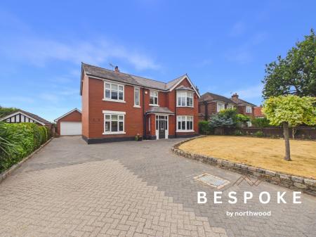 4 bedroom Detached house for sale in Crewe Road, Sandbach, CW11