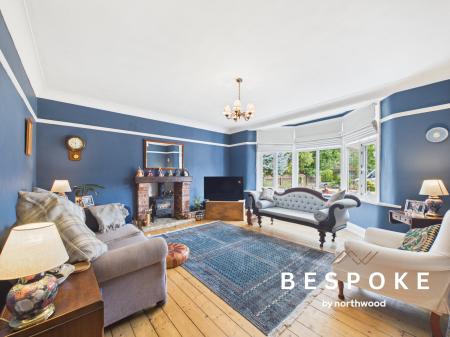 4 bedroom Detached house for sale in Crewe Road, Sandbach, CW11