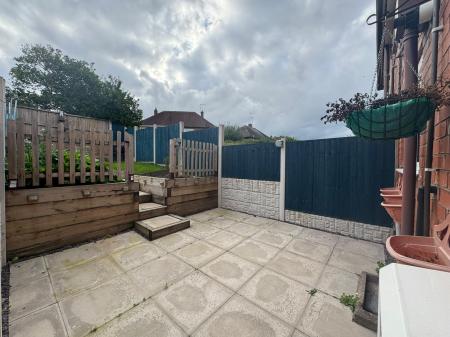 2 bedroom Apartment to let in Ashman Street, Stoke-on-Trent, ST6