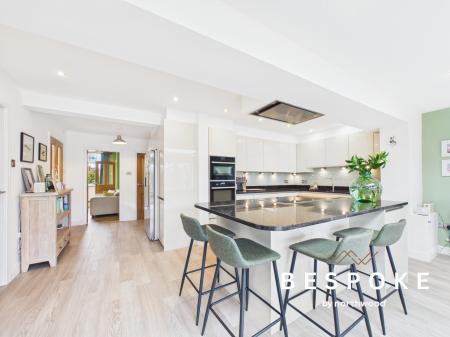 4 bedroom Detached house for sale in Bradwall Road, Sandbach, CW11