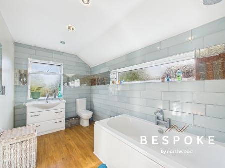 4 bedroom Detached house for sale in Bradwall Road, Sandbach, CW11
