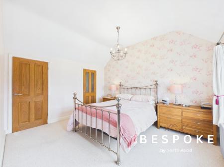 4 bedroom Detached house for sale in Bradwall Road, Sandbach, CW11
