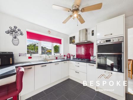 4 bedroom Detached house for sale in Bridgemere Close, Sandbach, CW11