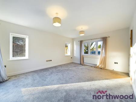 4 bedroom Semi-detached house to let in Middlewich Road, Sandbach, CW11