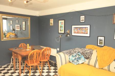 2 bedroom Flat to let in 323 Bramhall Lane, Sheffield, S2