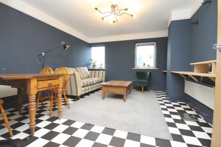 2 bedroom Flat to let in 323 Bramhall Lane, Sheffield, S2