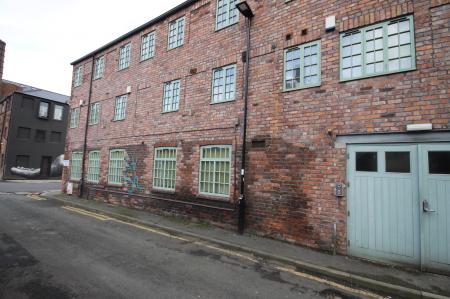 3 bedroom Flat to let in Milton Works, city center, Sheffield, S1