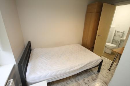 3 bedroom Flat to let in Milton Works, city center, Sheffield, S1