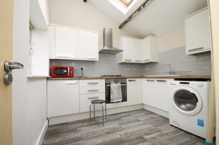 3 bedroom Flat to let in Milton Works, city center, Sheffield, S1