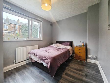 1 bedroom Semi-detached house to let in Essex Road, Sheffield, S2