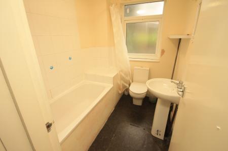2 bedroom Flat to let in Abbeydale Road, Sharrow, Sheffield, S7
