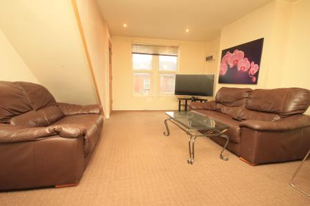 2 bedroom Flat to let in Abbeydale Road, Sharrow, Sheffield, S7