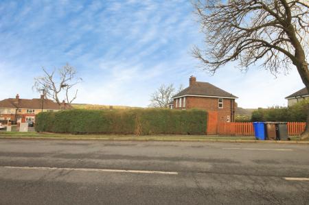 3 bedroom Semi-detached house for sale in Sicey Avenue, Sheffield, S5