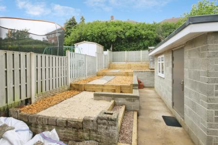 2 bedroom Semi-detached house to let in Lamb Road, Southey Green, Sheffield, S5